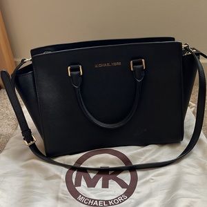 MUST SELL! Michael Kors Large Selma' Zip-Top Satchel